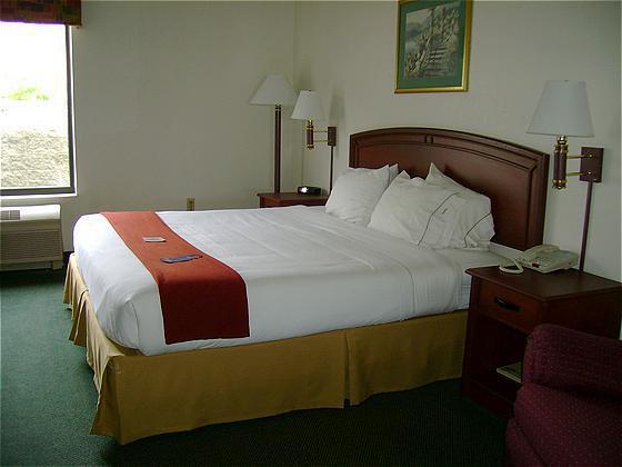 Express And By Ihg Three Rivers