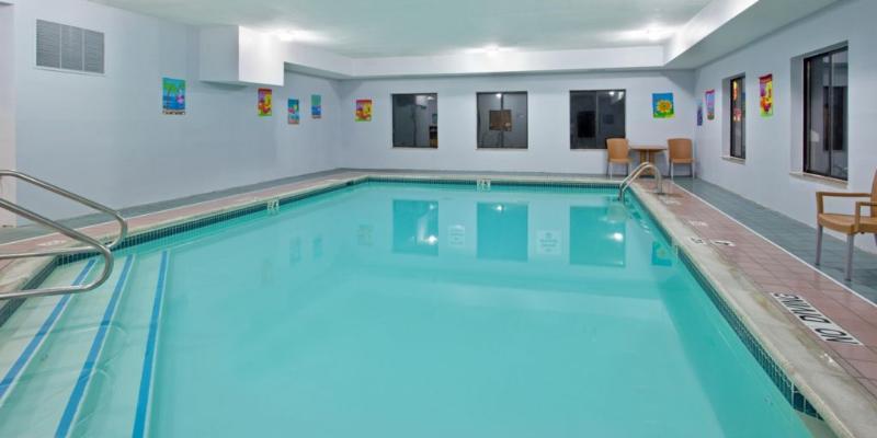 Express And By Ihg 3* Three Rivers